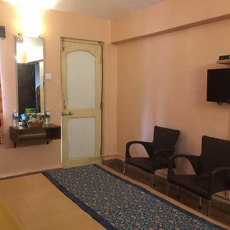 Hotel Gopika International Panaji Esterno foto