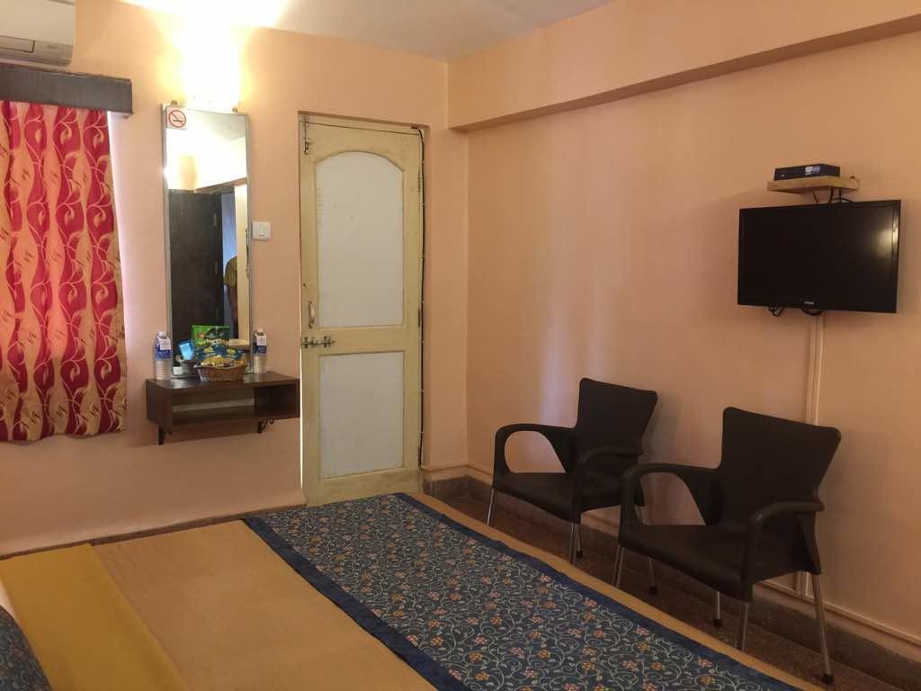 Hotel Gopika International Panaji Esterno foto